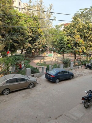 Parking in 1 BHK Builder Floor at Kohli One Malibu Town, Sector 47 – for Rent