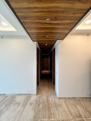 Room in 3 BHK Apartment at Ambience Creacions, Sector 22 – for Rent