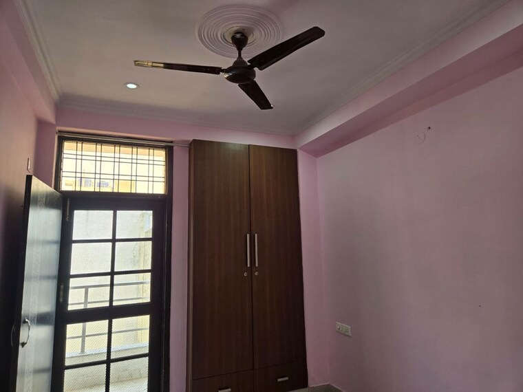 Room, spazedge 2 Bedroom 100 Sq.Ft. Builder Floor In Sector 47 Gurgaon 10143342