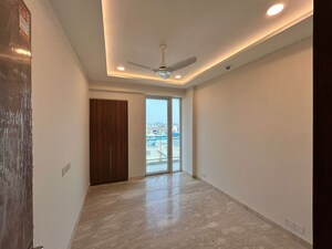Room in 3 BHK Apartment at Ambience Creacions, Sector 22 – for Rent