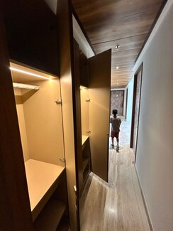 3 BHK + Extra Room Apartment For Rent in Ambience Creacions
