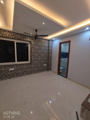 Room in 3 BHK Builder Floor at Sector 15 – for Rent
