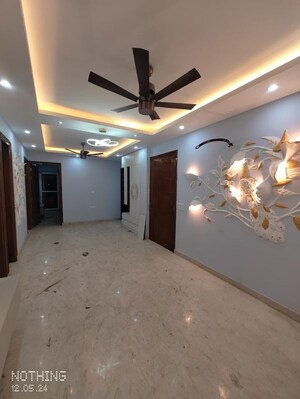 Room in 3 BHK Builder Floor at Sector 15 – for Rent