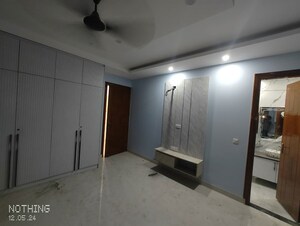 Room in 3 BHK Builder Floor at Sector 15 – for Rent