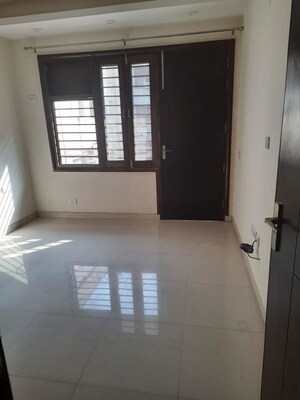 Bedroom in 2 BHK Builder Floor at Sector 15 – for Rent