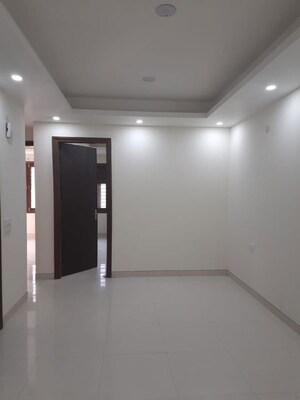 Room in 2 BHK Builder Floor at Sector 15 – for Rent