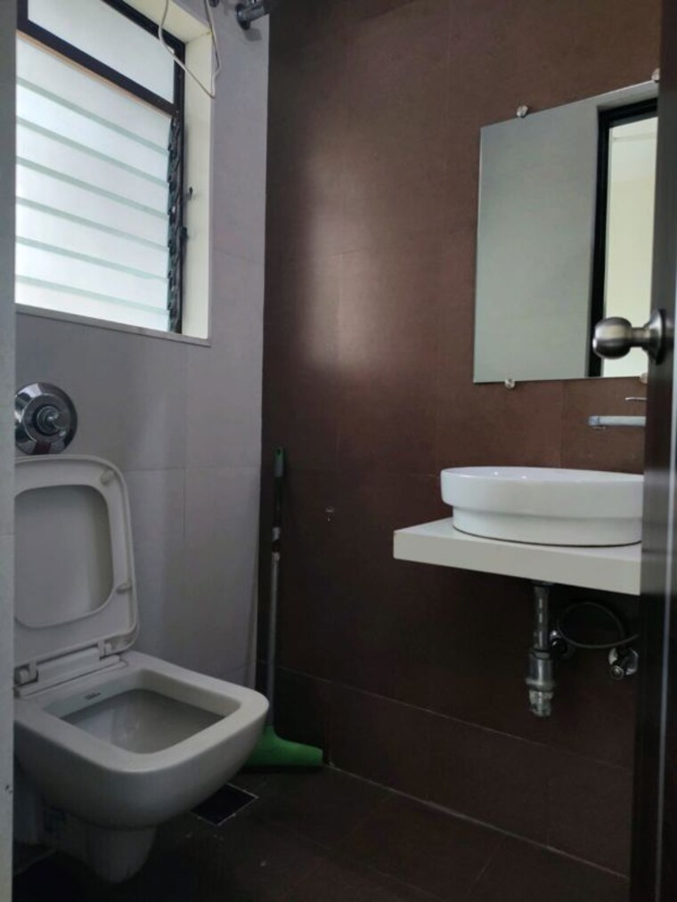 Bathroom, harmony-sky-suites 3 Bedroom 1450 Sq.Ft. Apartment In Ghodbunder Road Thane 10143582