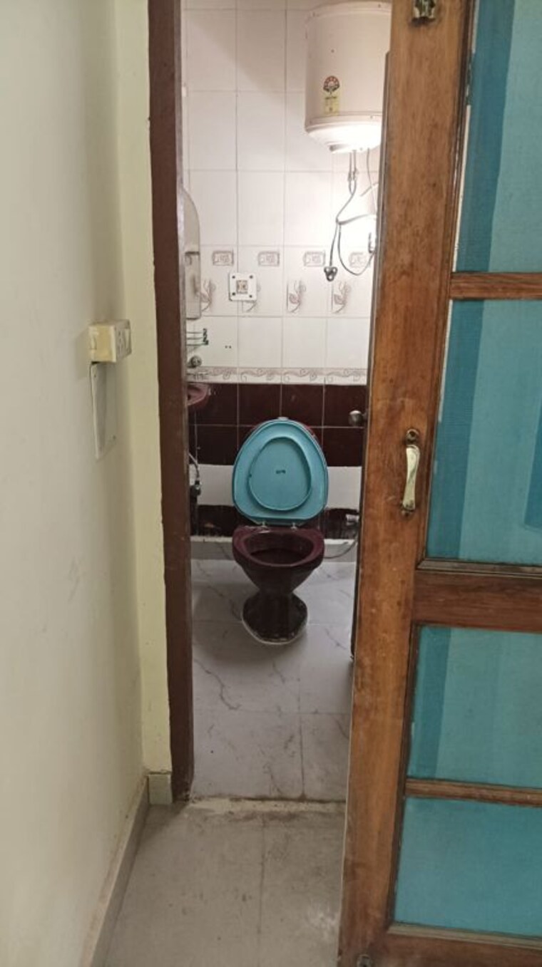 Bathroom, sector 4 dwarka 3 Bedroom 1450 Sq.Ft. Apartment In Sector 4 Dwarka Delhi 10143591