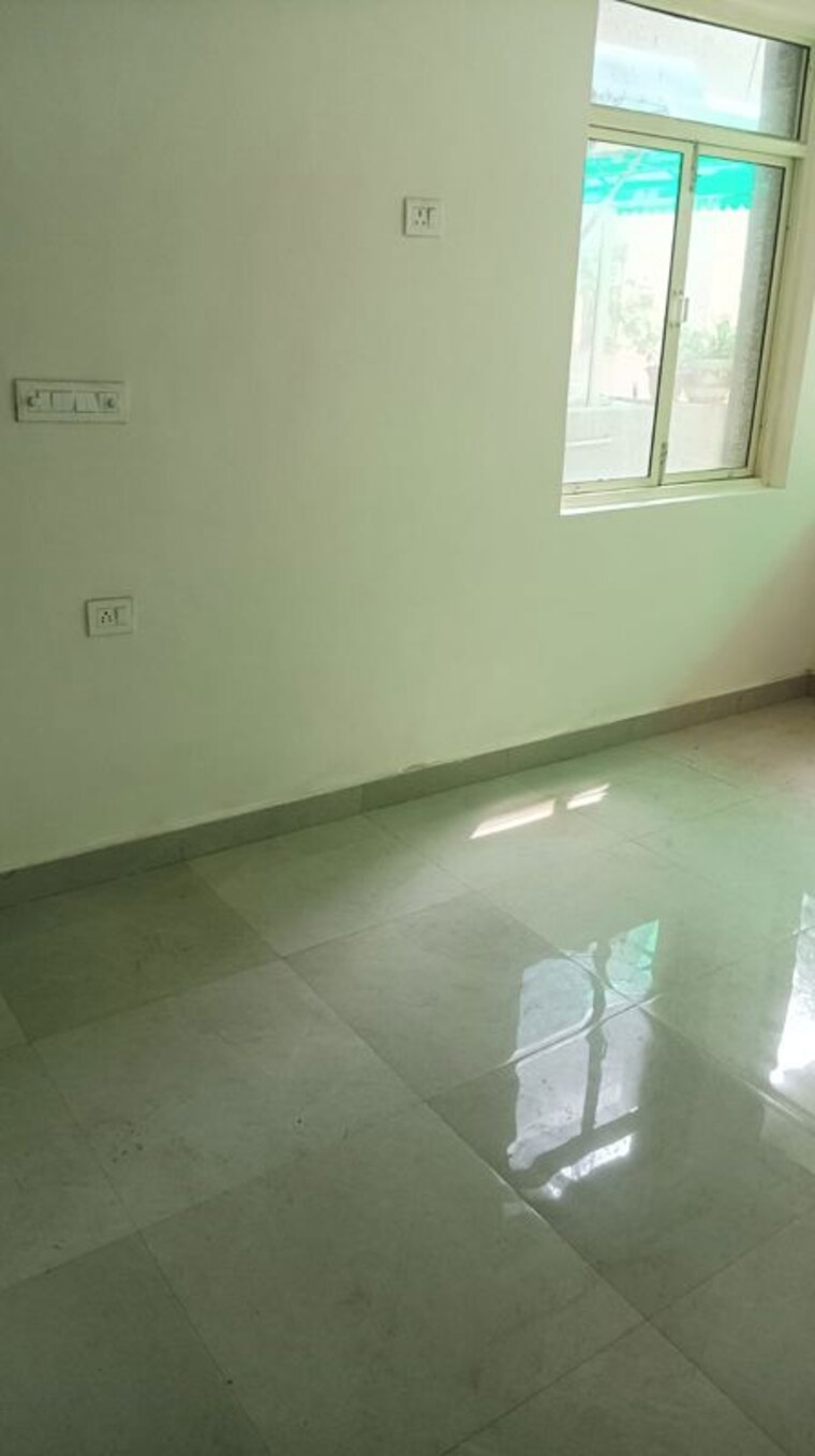 Room, sector 4 dwarka 3 Bedroom 1450 Sq.Ft. Apartment In Sector 4 Dwarka Delhi 10143591