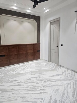 Room in 3 BHK Builder Floor at Ram Vihar – for Sale