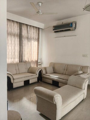 Living Room in 3 BHK Apartment at Gomti Nagar – for Rent
