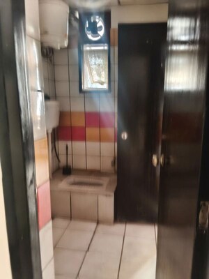 Bathroom in 3 BHK Apartment at Gomti Nagar – for Rent