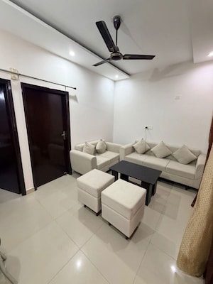 Team Area in 3 BHK Builder Floor at Guru Nanak Enclave, Dhakoli – for Sale