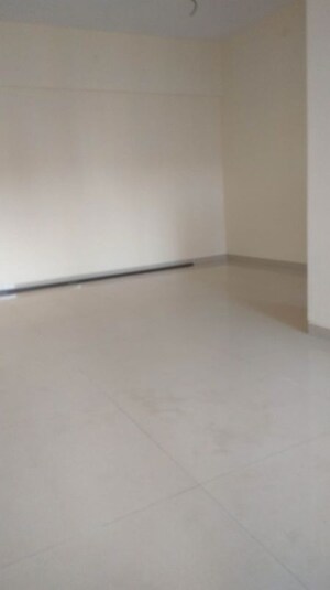 Room in 2 BHK Apartment at Unique Poonam Estate Cluster 2, Mira Road – for Rent