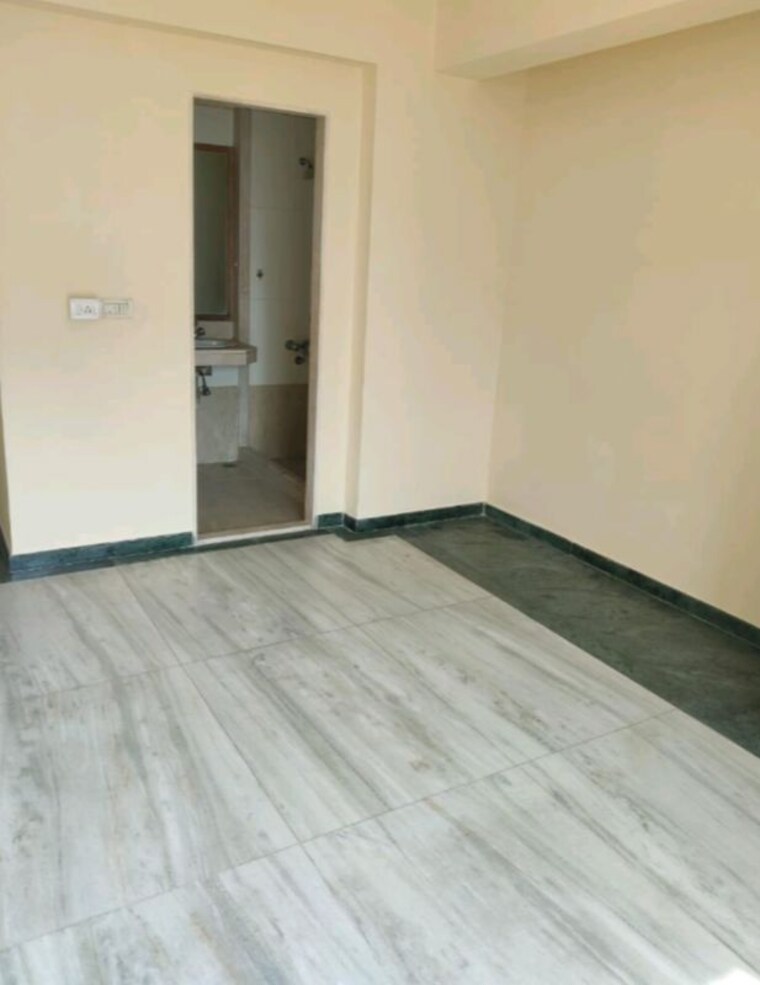 Room, hiranandani-estate-chelsea 2.5 Bedroom 710 Sq.Ft. Apartment In Ghodbunder Road Thane 10143716