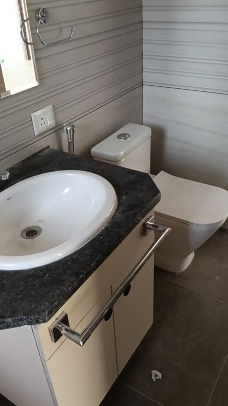 Master Bedroom, jal-vihar-colony 3 Bedroom 1800 Sq.Ft. Builder Floor In Sector 46 Gurgaon 10143722