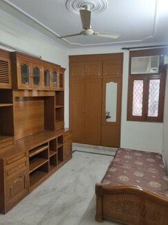 2 BHK Builder Floor For Rent in Lajpat Nagar 4