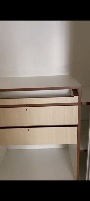 Furnished Amenities in 2.5 BHK Apartment at Hiranandani Paloma, Ghodbunder Road – for Rent