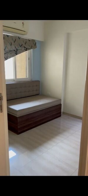 Bedroom in 2.5 BHK Apartment at Hiranandani Paloma, Ghodbunder Road – for Rent