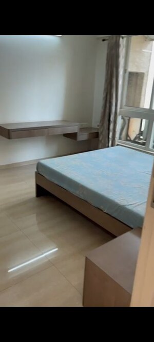 Bedroom in 2.5 BHK Apartment at Hiranandani Paloma, Ghodbunder Road – for Rent