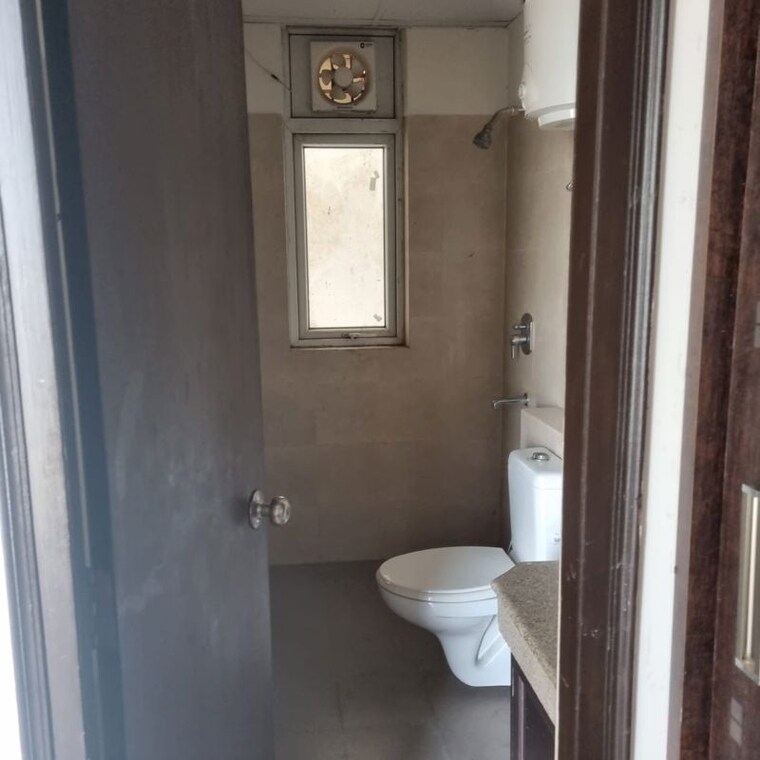 Bathroom, indiabulls-centrum-park 3 Bedroom 1900 Sq.Ft. Apartment In Sector 103 Gurgaon 9626002