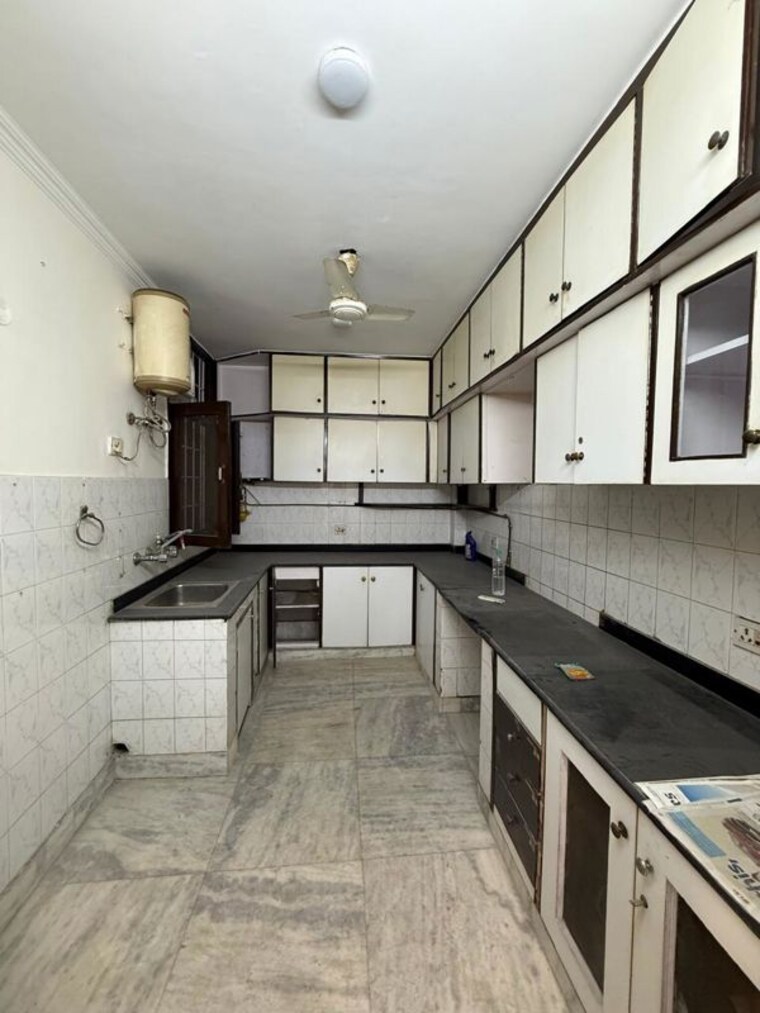Kitchen, greater kailash ii 3 Bedroom 2000 Sq.Ft. Builder Floor In Greater Kailash ii Delhi 10143810