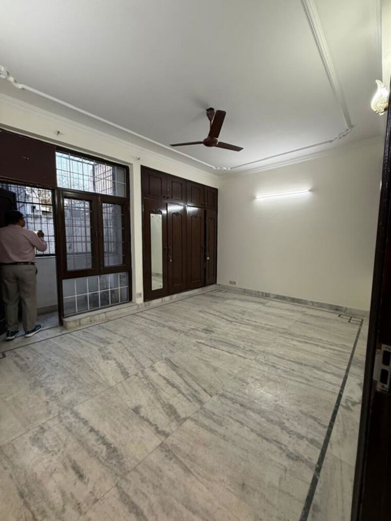 Room, greater kailash ii 3 Bedroom 2000 Sq.Ft. Builder Floor In Greater Kailash ii Delhi 10143810