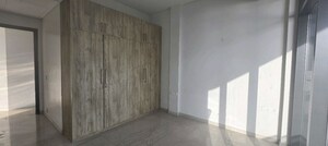 Room in 4 BHK Apartment at Omkar 1973, Worli – for Rent