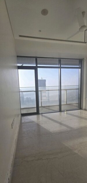 Room in 4 BHK Apartment at Omkar 1973, Worli – for Rent