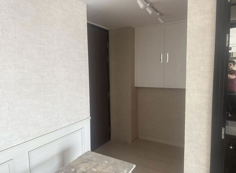 Other, senapati bapat marg 5 Bedroom 2500 Sq.Ft. Apartment In Senapati Bapat Marg Mumbai 10143836