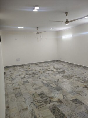 Room in  Office Space at Nizamuddin East – for Rent