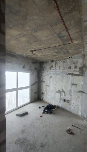 Room in 5 BHK Apartment at Lokhandwala Infrastructure Minerva, Mahalaxmi – for Rent