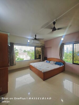 Bedroom in 3 BHK Apartment at Gurukrupa Vyom, Juhu – for Rent