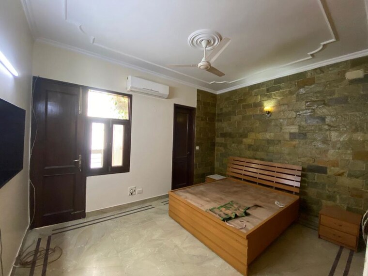 Living Room, gulmohar park 3 Bedroom 200 Sq.Yd. Apartment In Gulmohar Park Delhi 10143880