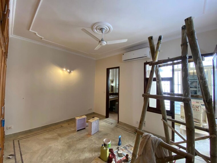 Gym, gulmohar park 3 Bedroom 200 Sq.Yd. Apartment In Gulmohar Park Delhi 10143880