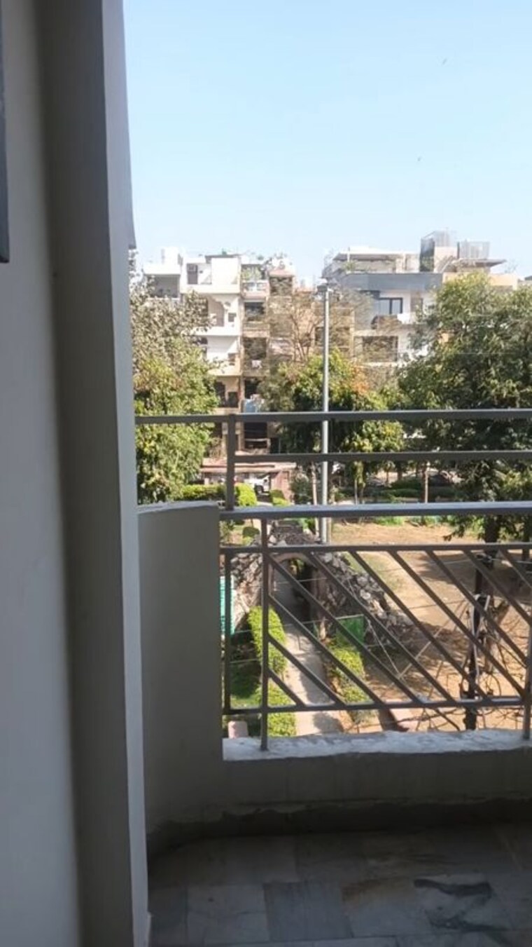 Balcony, lajpat nagar ii 2 Bedroom 900 Sq.Ft. Builder Floor In Lajpat Nagar ii Delhi 10143891