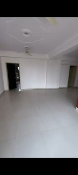 Room in 4 BHK Builder Floor at Indrapuram – for Sale