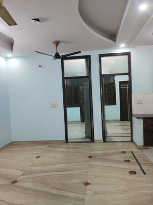 Room in 2 BHK Builder Floor at Niti Khand I – for Sale