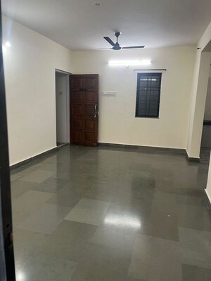 Room in 3 BHK Apartment at Aundh – for Rent