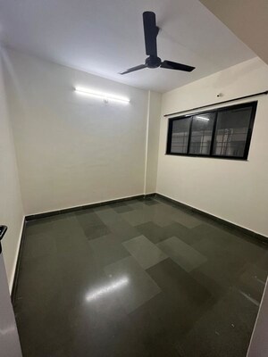 Room in 3 BHK Apartment at Aundh – for Rent