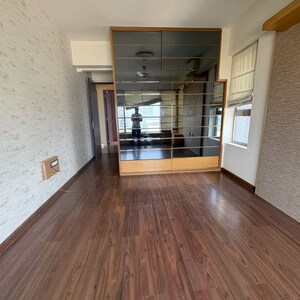 Room in 3 BHK Apartment at The Wadhwa The Address, Kurla West – for Rent