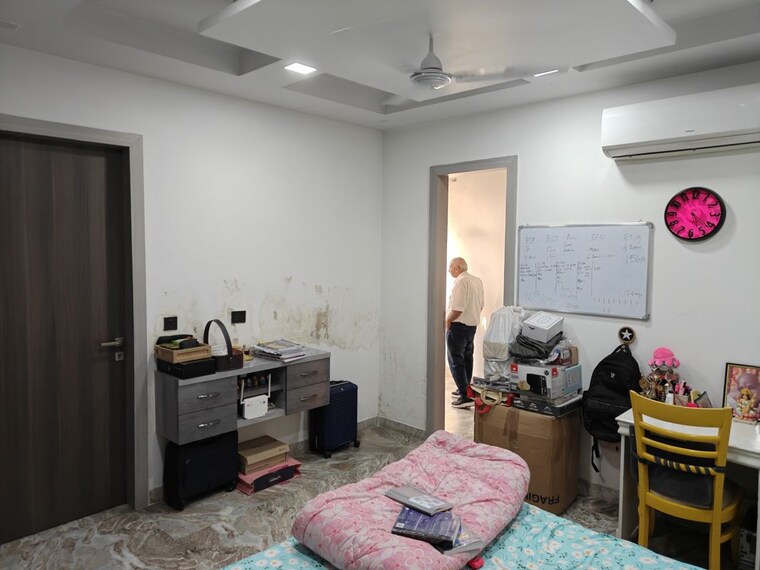 Living Room, tagore park 3 Bedroom 1800 Sq.Ft. Builder Floor In Tagore Park Delhi 10143937