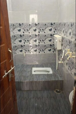 Bathroom in 2 BHK Apartment at Lalbagh – for Rent