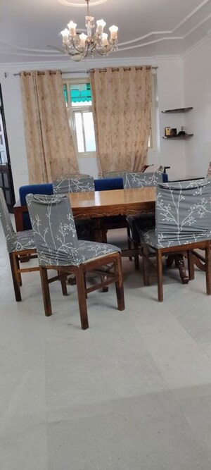 Master Bedroom in 3.5 BHK Apartment at Sector 2 Dwarka – for Rent