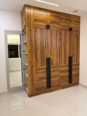 Room in 3 BHK Apartment at Prestige Beverly Hills, Kokapet – for Rent