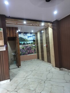 Retail Shop For Rent in Vipin Garden