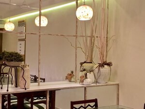 Furnished Amenities in 2.5 BHK Apartment at Oberoi Realty Splendor, Andheri East – for Rent