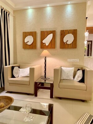 Furnished Amenities in 2.5 BHK Apartment at Oberoi Realty Splendor, Andheri East – for Rent
