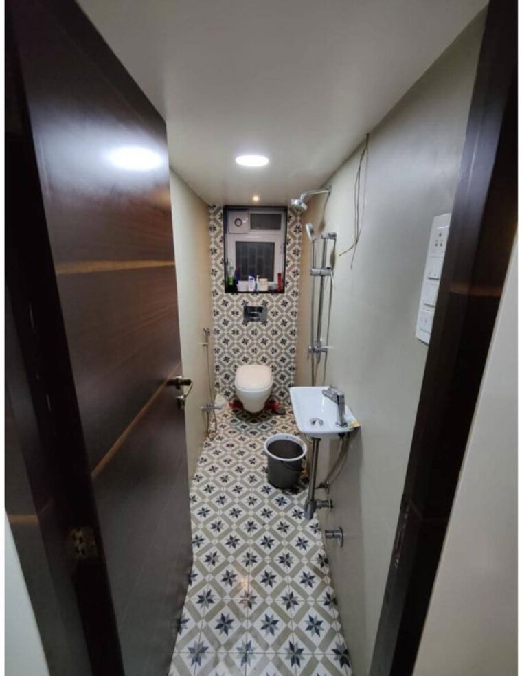 Bathroom, chandak-ideal 2 Bedroom 723 Sq.Ft. Apartment In Juhu Mumbai 10144024