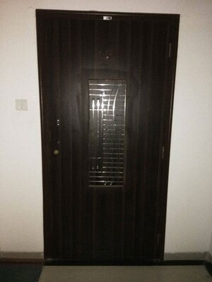 Building Lobby in 1.5 BHK Apartment at Andheri West – for Rent